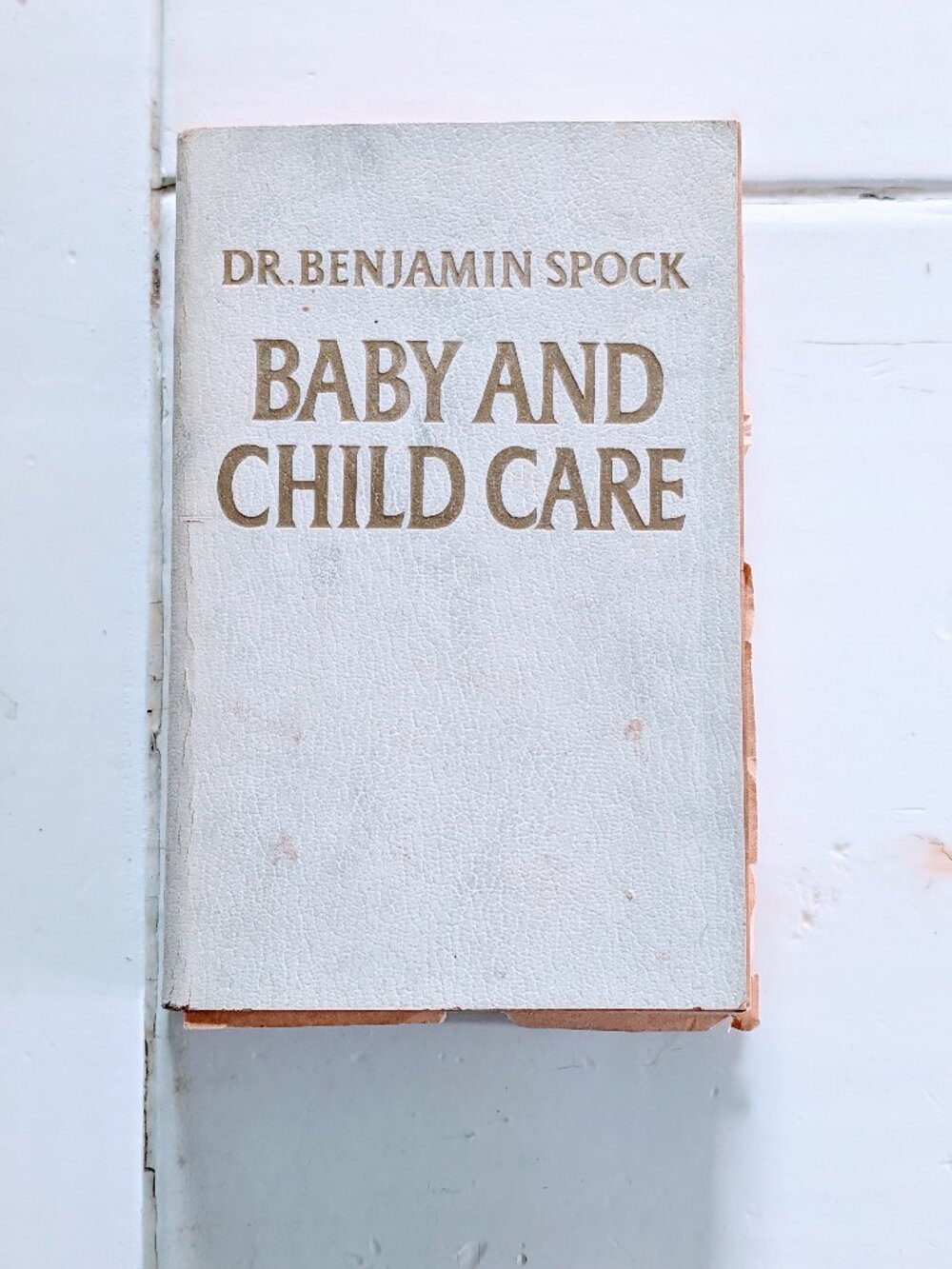VTG 1963 Baby & Child Care Book Dr Benjamin Spock Johnson & Johnson Leatherette
